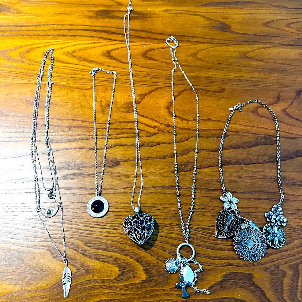 20+ pieces of jewelry! ✨🌸